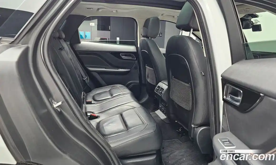 Jaguar F-Pace 2019 2.0 Автомат в Москве № 305050, фото 12