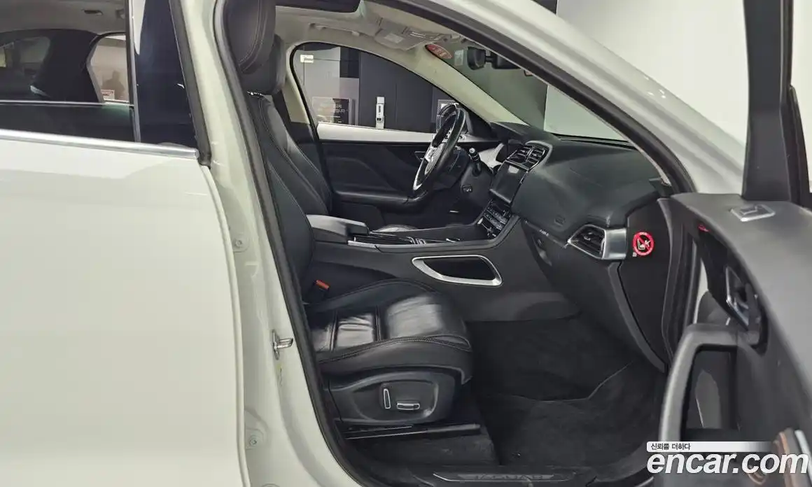 Jaguar F-Pace 2019 2.0 Автомат в Москве № 305050, фото 10