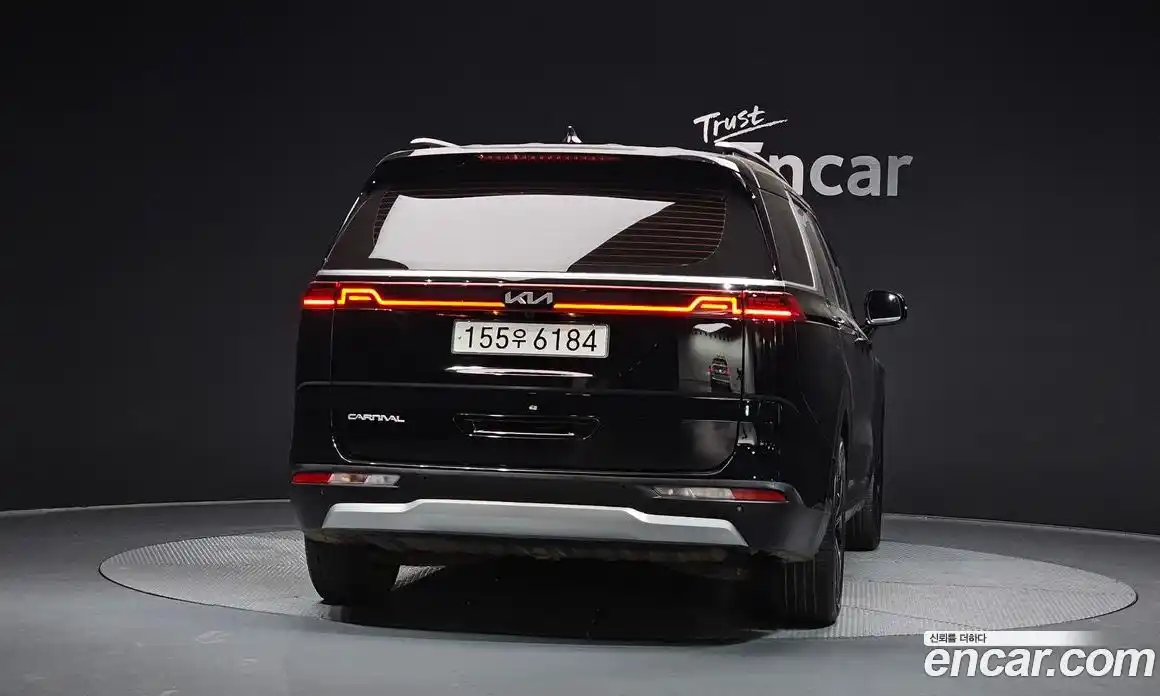 Kia Canival 2023 3.5 Автомат в Москве № 307967, фото 10