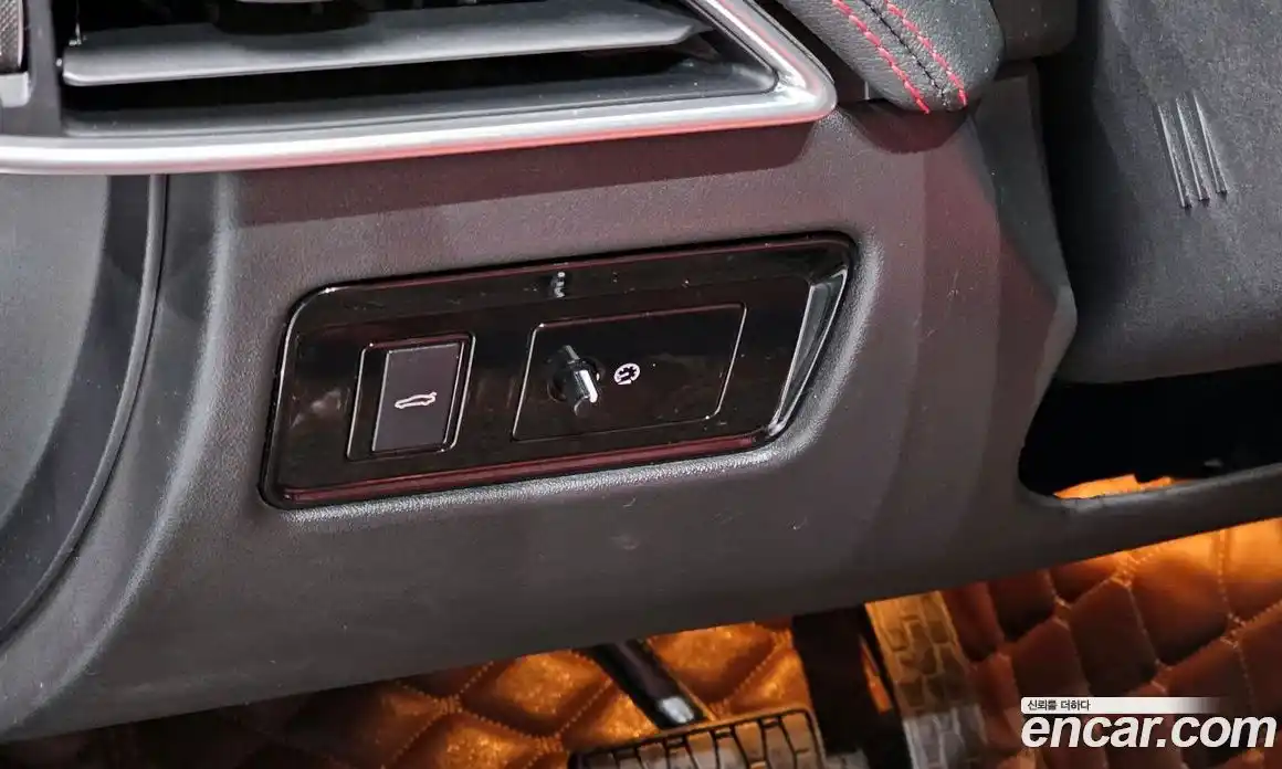 Jaguar XE 2016 2.0 Автомат в Москве № 311149, фото 16