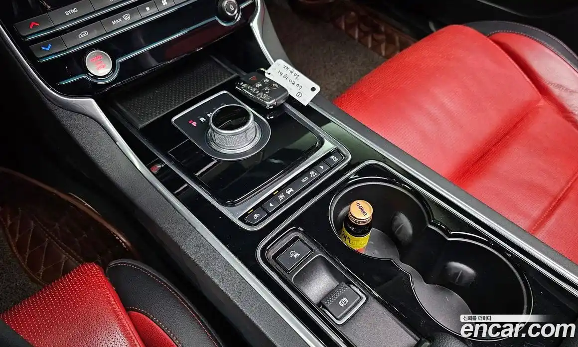 Jaguar XE 2016 2.0 Автомат в Москве № 311149, фото 8