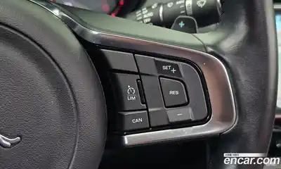 Jaguar XE 2016 2.0 Автомат в Москве № 311149, миниатюра 9