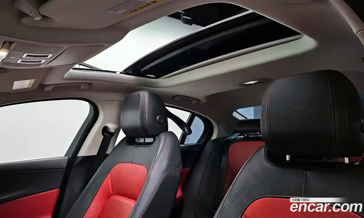 Jaguar XE 2016 2.0 Автомат в Москве № 311149, фото 10