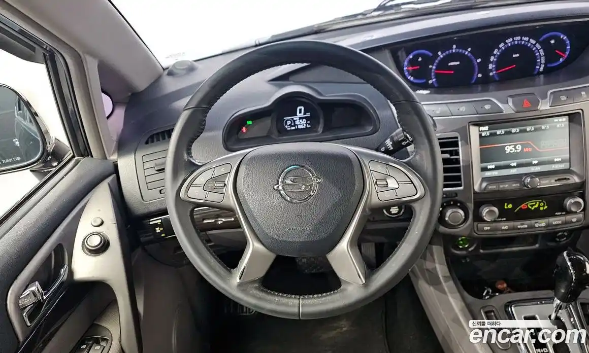 SsangYong Korando 2016 2.2 Автомат в Москве № 31880, фото 9