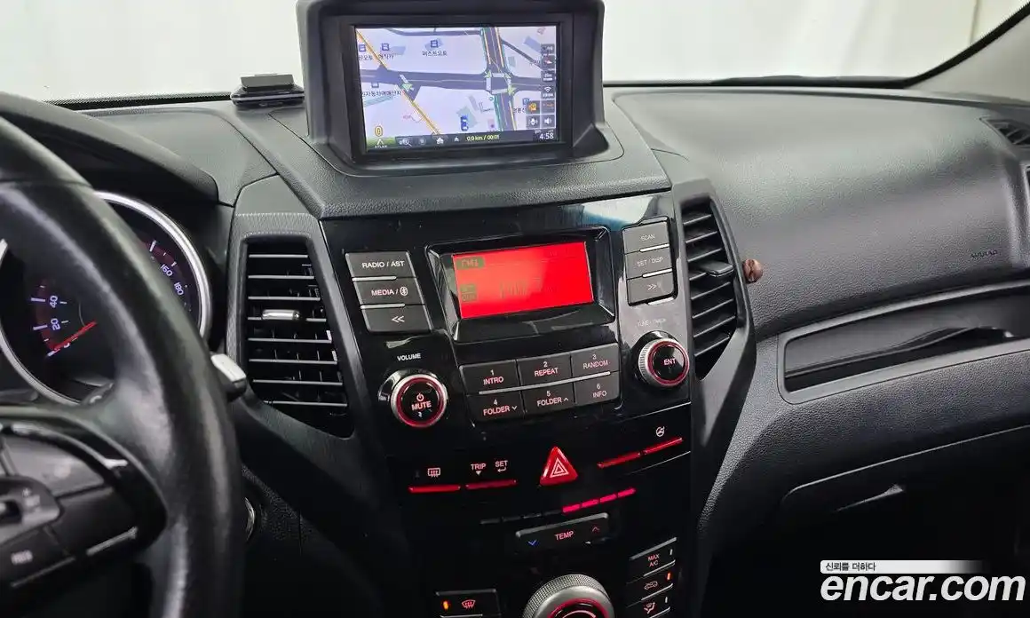 SsangYong TIBOLI 2017 1.6 Автомат в Москве № 324296, фото 4