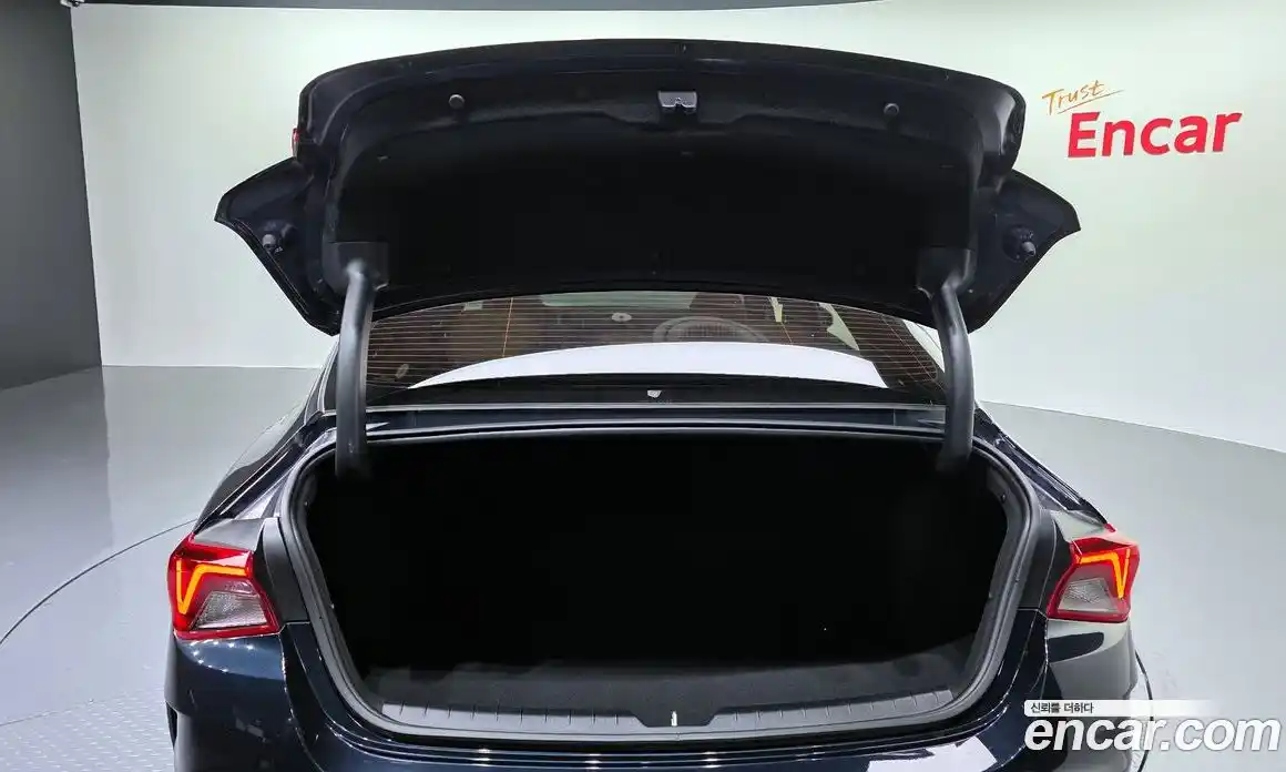 Kia K5 2021 2.0 Автомат в Москве № 337046, фото 13