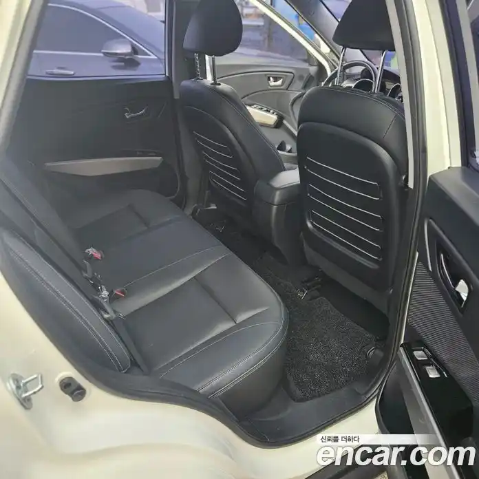 SsangYong TIBOLI 2015 1.6 Автомат в Москве № 34383, фото 17