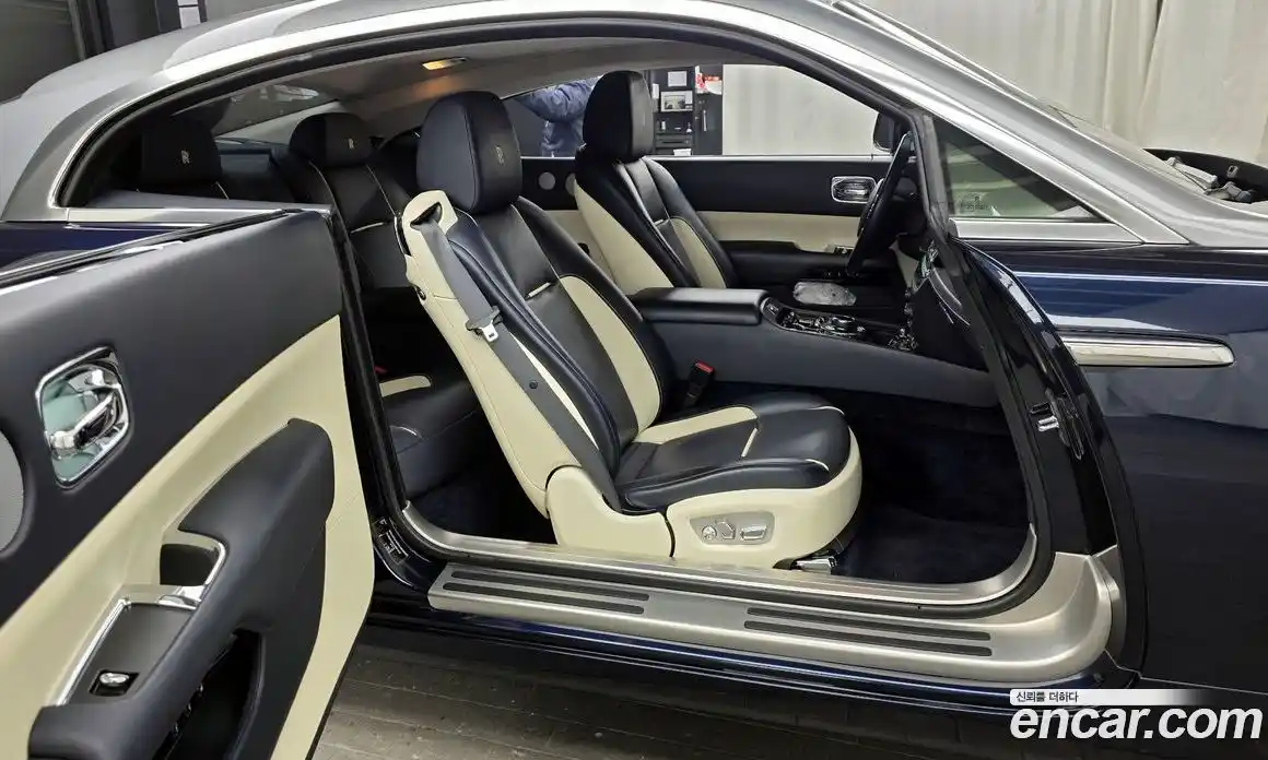 Rolls-Royce Wraith 2018 6.6 Автомат в Москве № 387505, фото 11