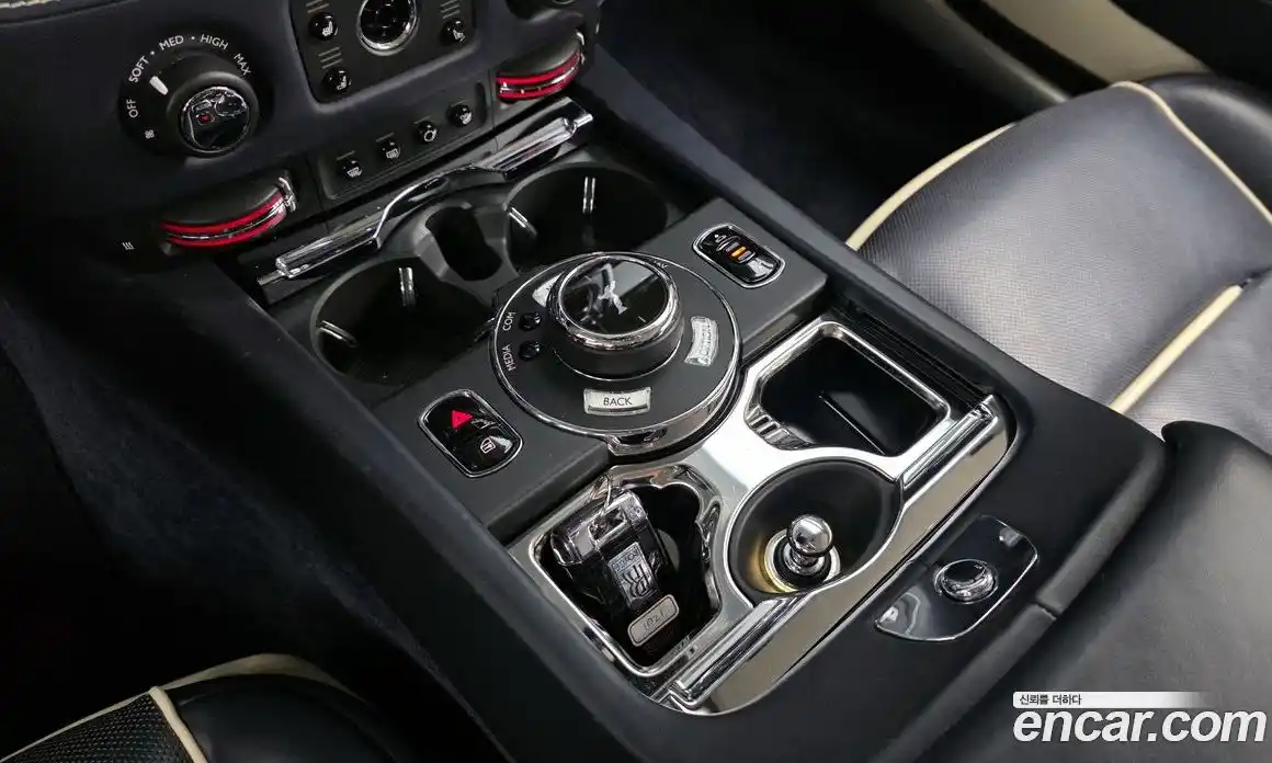 Rolls-Royce Wraith 2018 6.6 Автомат в Москве № 387505, фото 19