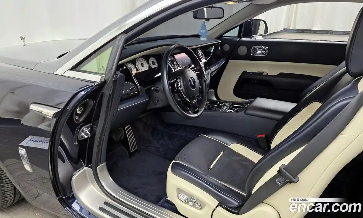 Rolls-Royce Wraith 2018 6.6 Автомат в Москве № 387505, фото 10