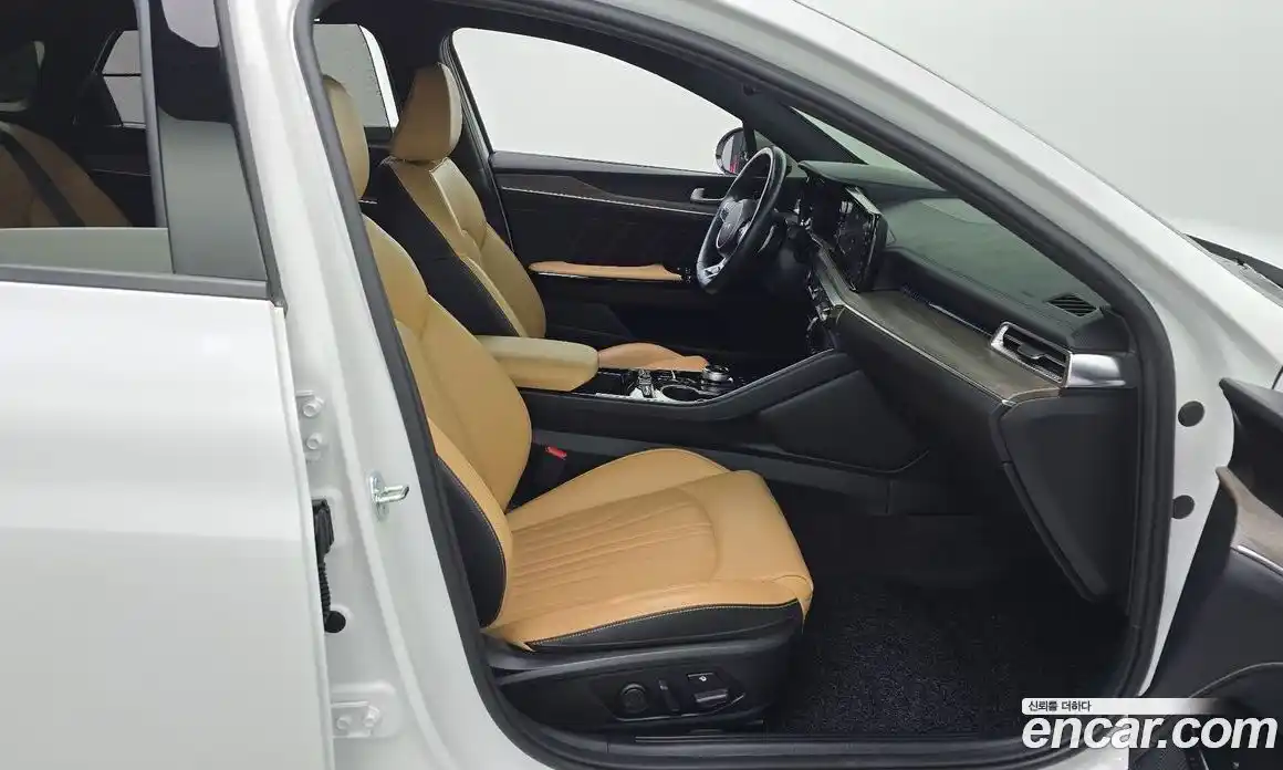 Kia K5 2023 1.6 Автомат в Москве № 401217, фото 11