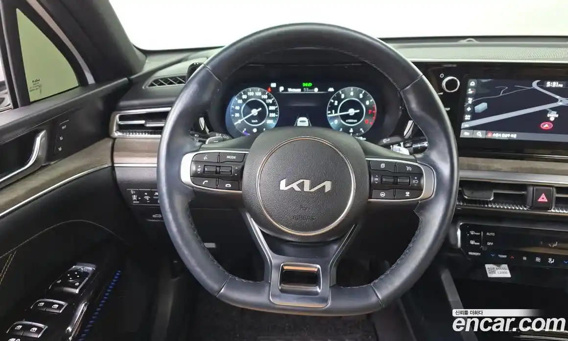 Kia K5 2023 1.6 Автомат в Москве № 401217, фото 13