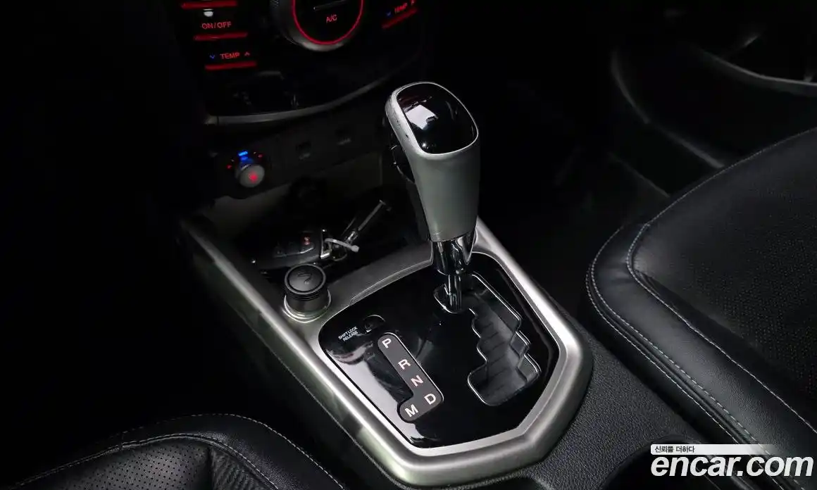 SsangYong TIBOLI 2016 1.6 Автомат в Москве № 421350, фото 9