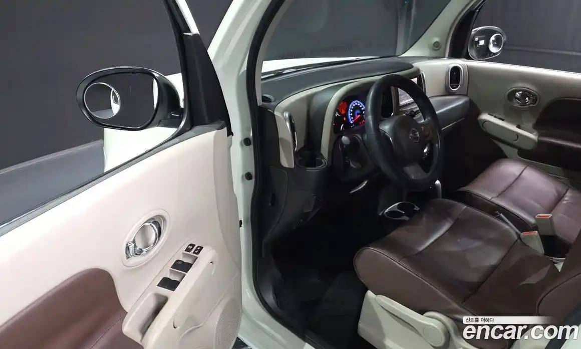 Nissan Cube 2011 1.8 Автомат в Москве № 433794, фото 12