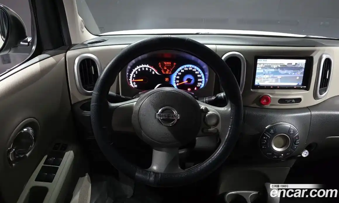 Nissan Cube 2011 1.8 Автомат в Москве № 433794, фото 13