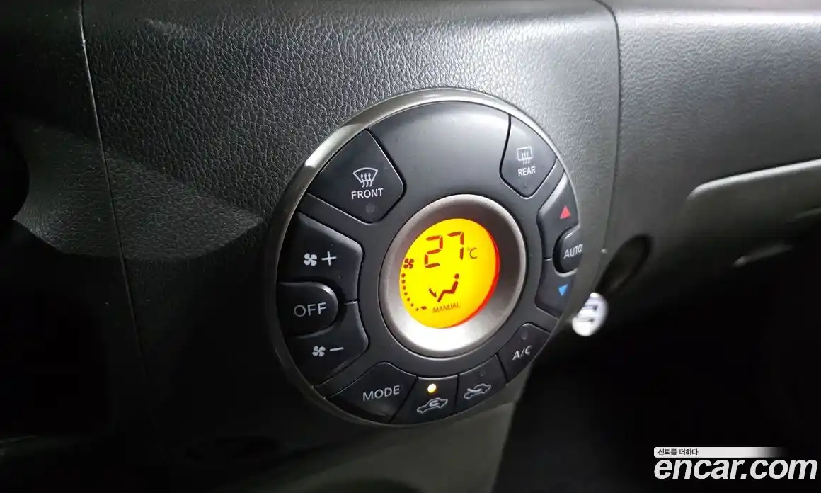 Nissan Cube 2011 1.8 Автомат в Москве № 433794, фото 18