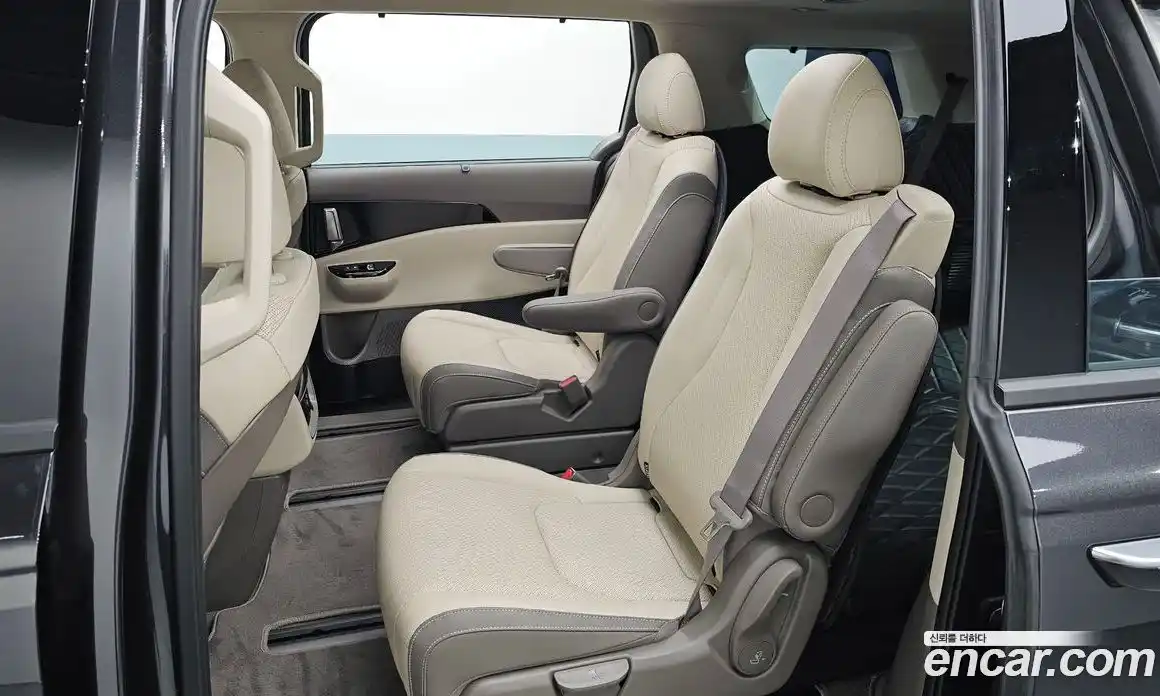 Kia Canival 2023 3.5 Автомат в Москве № 451013, фото 11