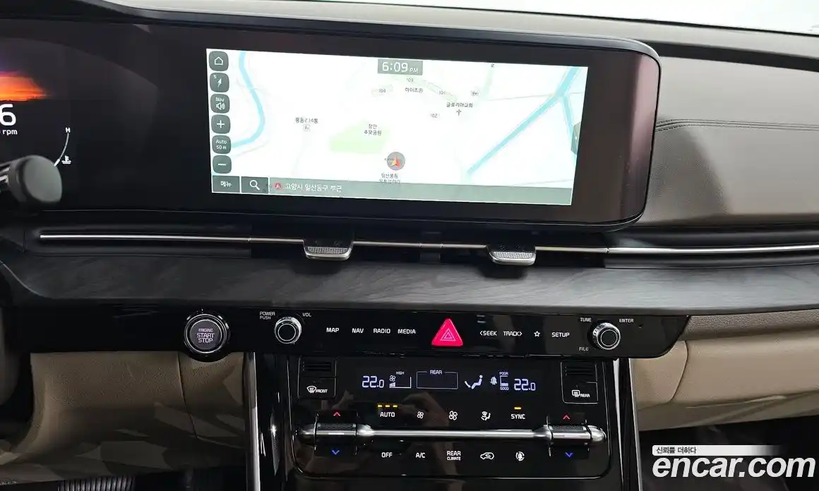 Kia Canival 2023 3.5 Автомат в Москве № 451013, фото 13