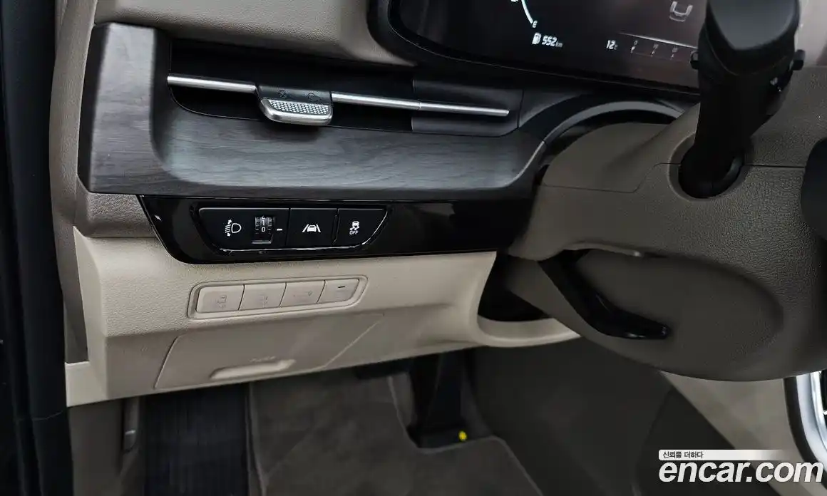 Kia Canival 2023 3.5 Автомат в Москве № 451013, фото 16