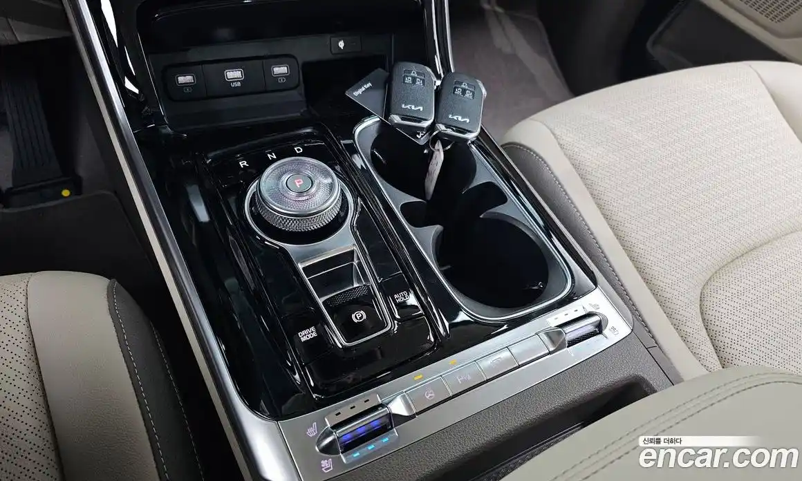 Kia Canival 2023 3.5 Автомат в Москве № 451013, фото 8