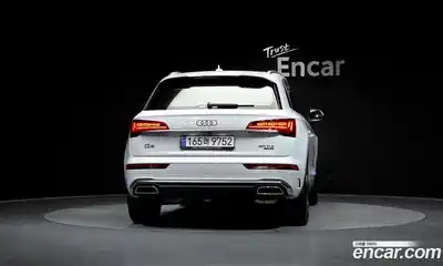Audi Q5 2023 2.0 Автомат в Москве № 468620, миниатюра 4