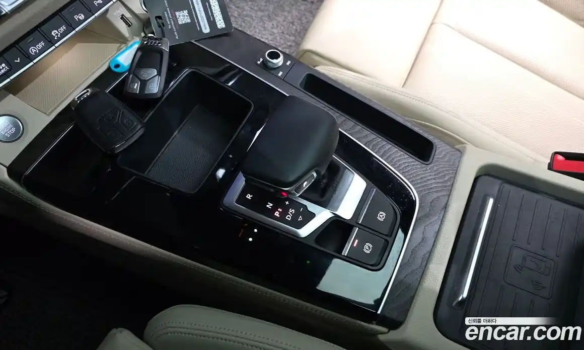 Audi Q5 2023 2.0 Автомат в Москве № 468620, фото 9