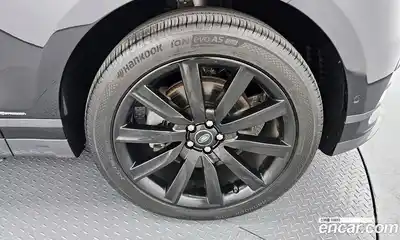 Land Rover Range-Rover Velar 2019 3.0 Автомат в Москве № 471294, миниатюра 5