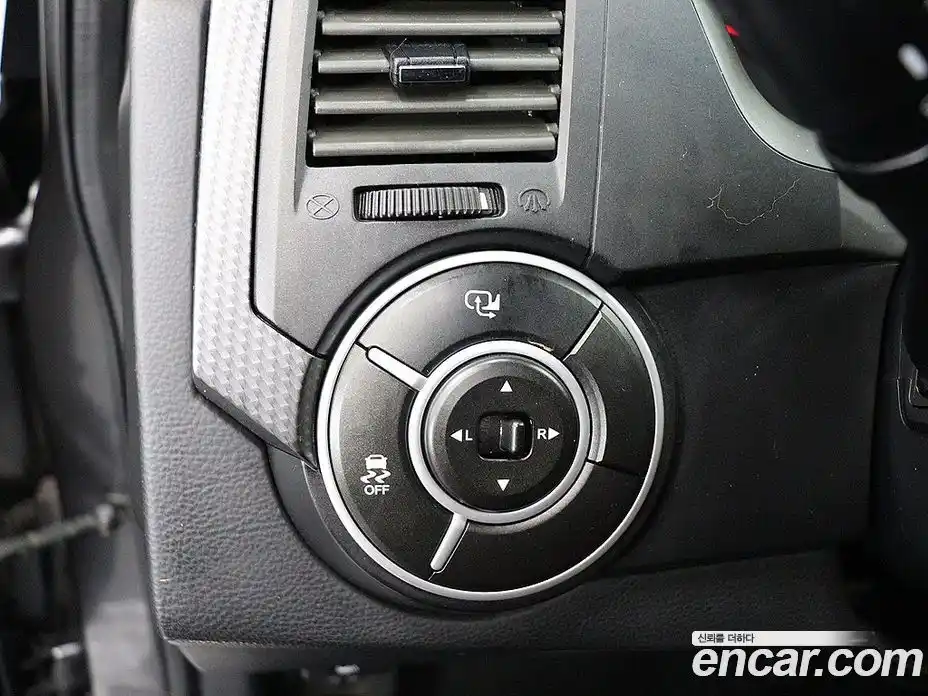 SsangYong Korando 2015 2.0 Автомат в Москве № 491549, фото 13