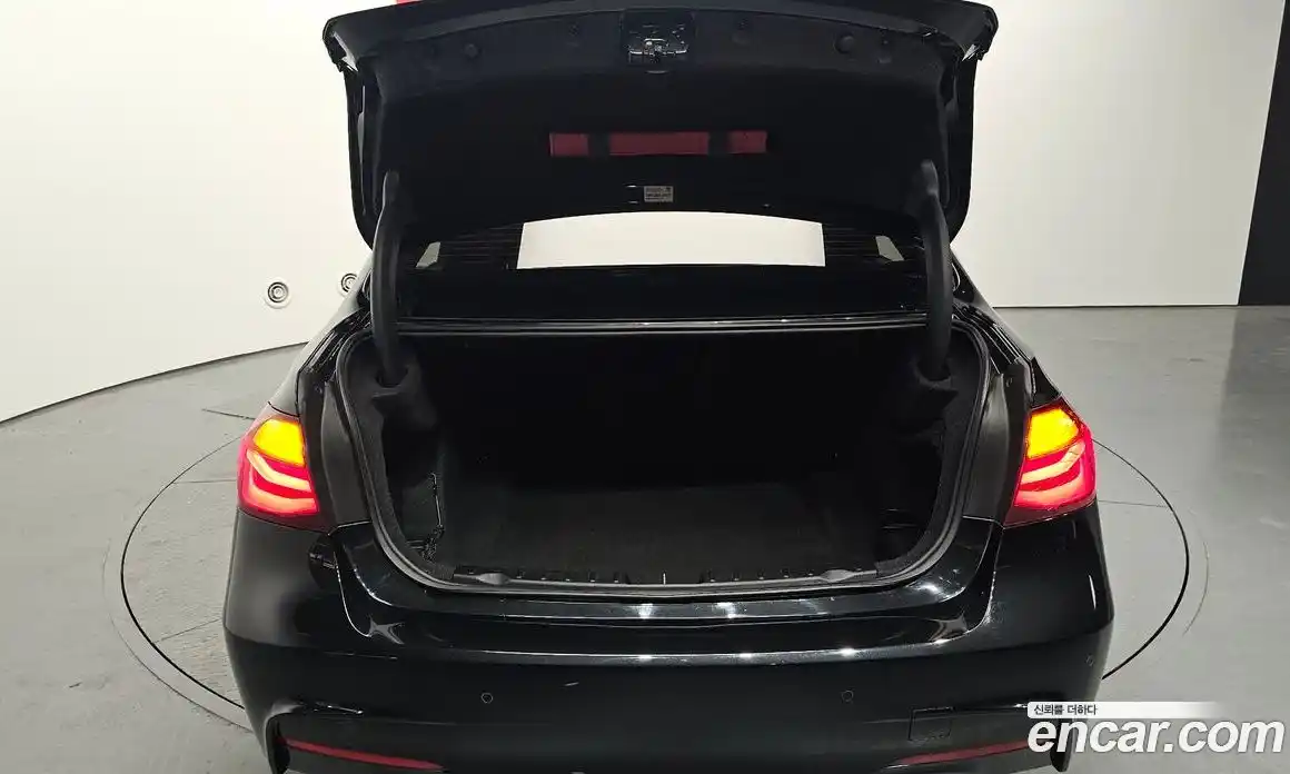 BMW 3-Series 2018 2.0 Автомат в Москве № 493403, фото 20