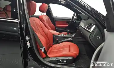 BMW 3-Series 2018 2.0 Автомат в Москве № 493403, миниатюра 10