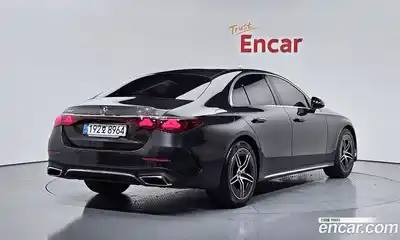 Mercedes-Benz E-Class 2024 2.0 Автомат в Москве № 494175, миниатюра 2