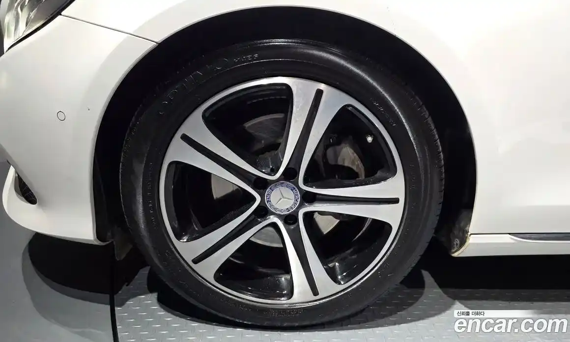 Mercedes-Benz E-Class 2017 1.9 Автомат в Москве № 495765, фото 5