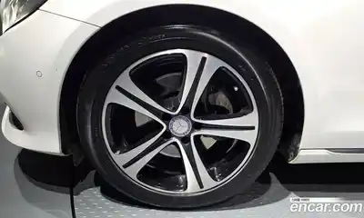 Mercedes-Benz E-Class 2017 1.9 Автомат в Москве № 495765, миниатюра 5