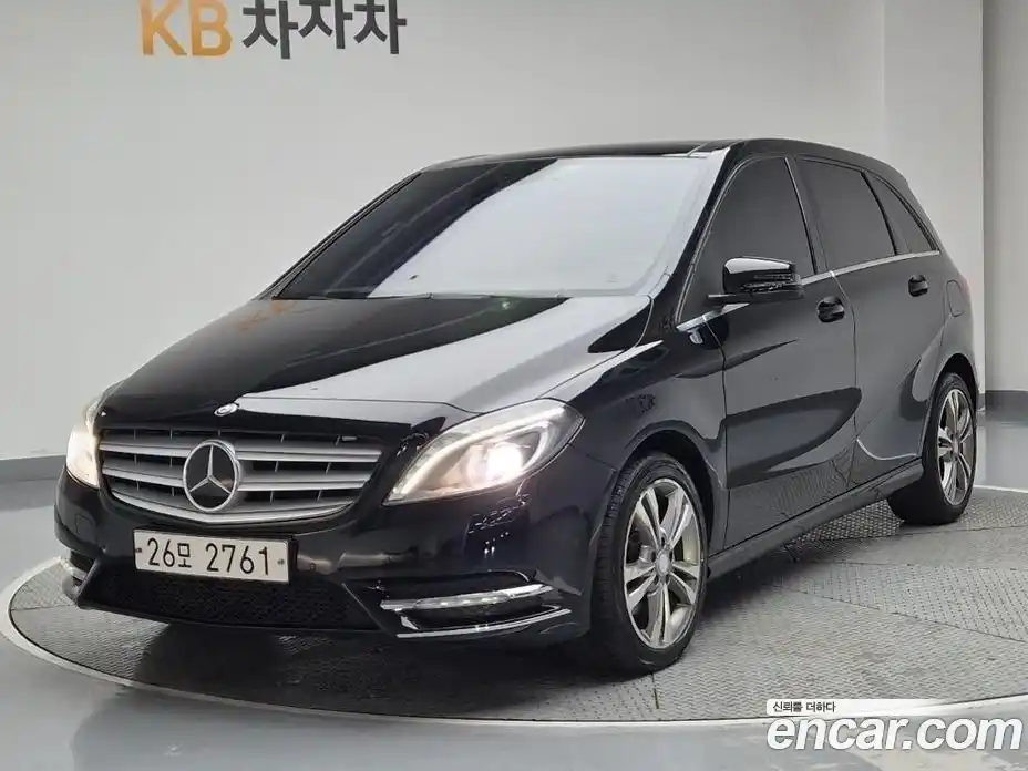 Mercedes-Benz B-Class 2015 1.8 Автомат в Москве № 495938, фото 1