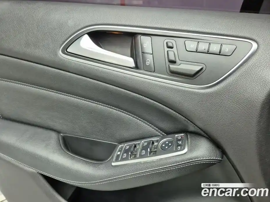 Mercedes-Benz B-Class 2015 1.8 Автомат в Москве № 495938, фото 18