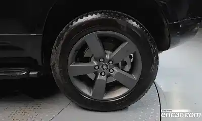 Land Rover Defender 2025 3.0 Автомат в Москве № 498650, миниатюра 5