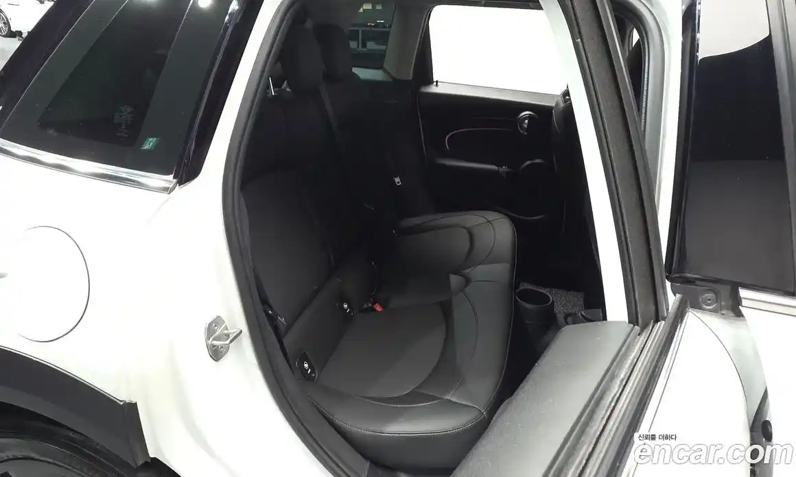 Mini Cooper 2023 1.5 Автомат в Москве № 499049, фото 12