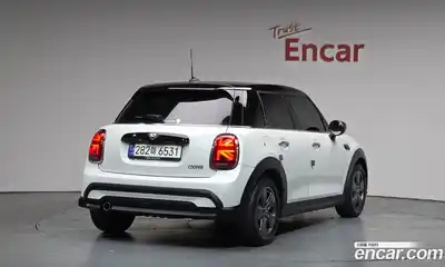 Mini Cooper 2023 1.5 Автомат в Москве № 499049, миниатюра 2