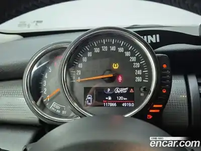 Mini Cooper 2015 1.5 Автомат в Москве № 499329, миниатюра 6