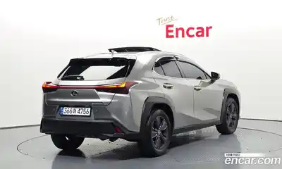 Lexus UX 2024 2.0 Автомат в Москве № 499605, миниатюра 2