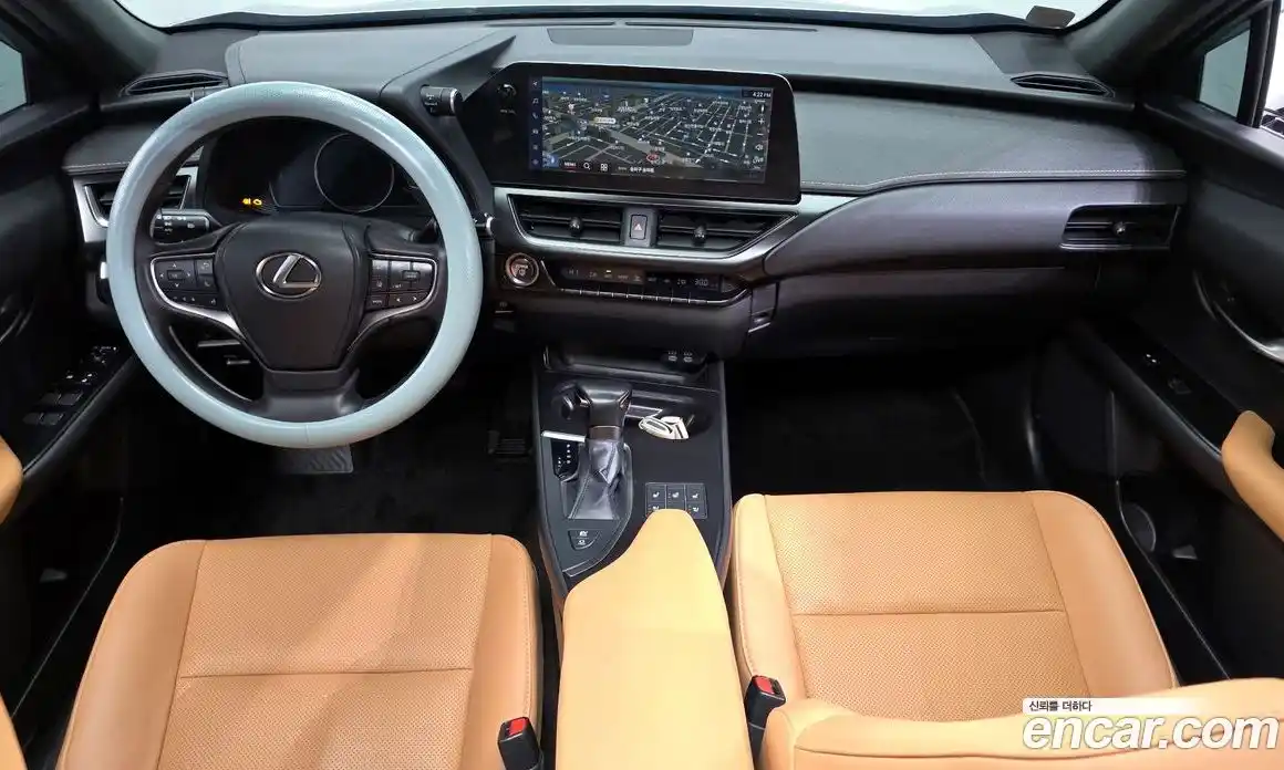 Lexus UX 2024 2.0 Автомат в Москве № 499605, фото 7