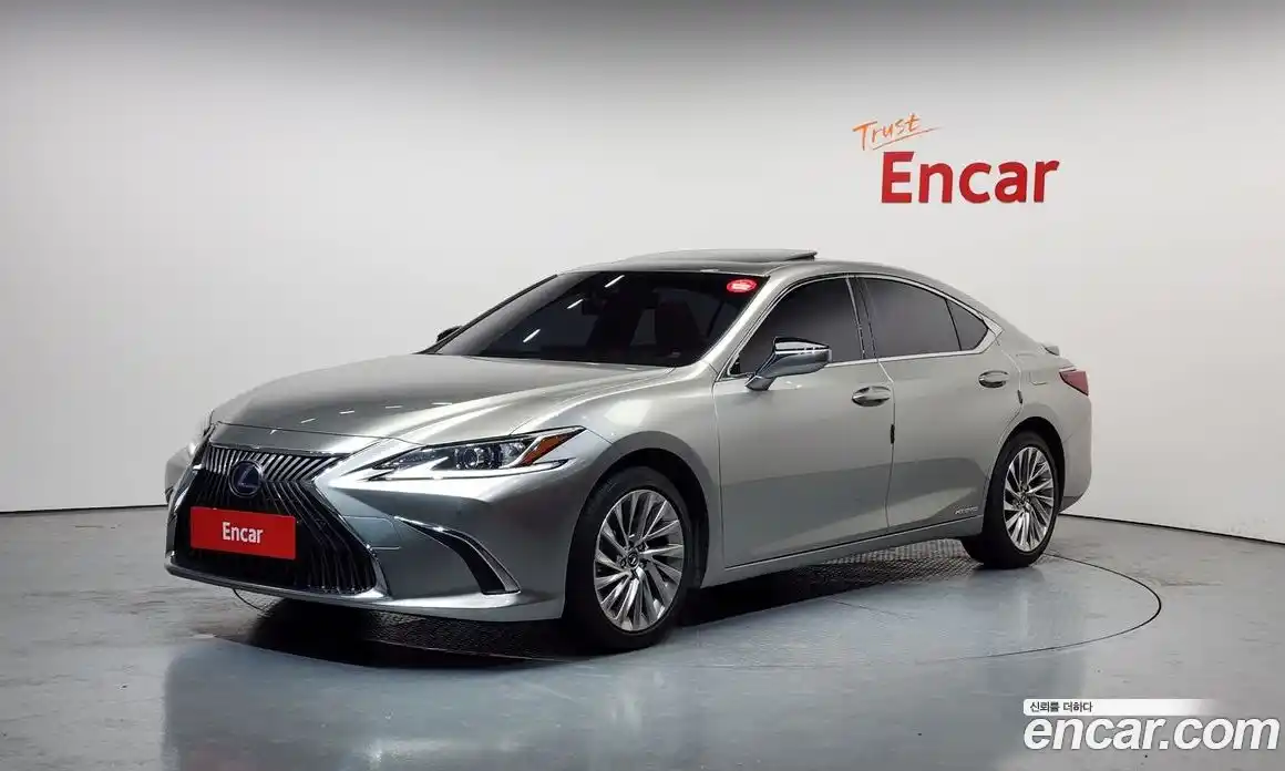 Lexus ES 2021 2.5 Автомат в Москве № 499622, фото 1