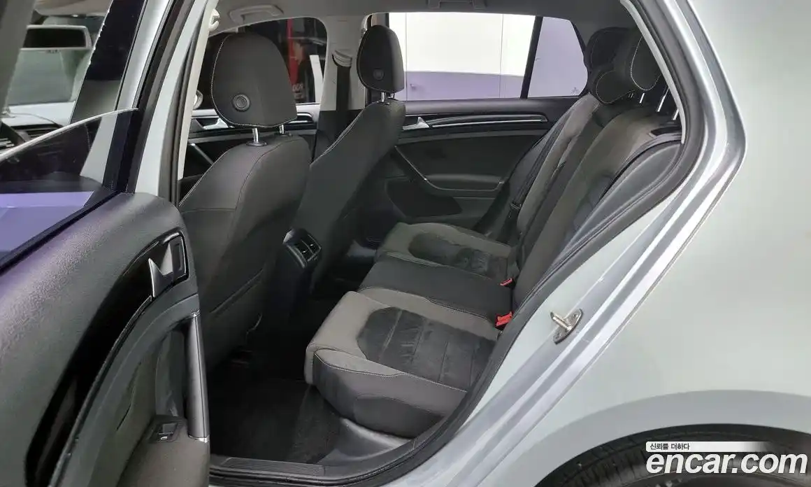 Volkswagen Golf 2013 1.6 Автомат в Москве № 499775, фото 13