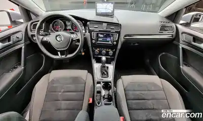 Volkswagen Golf 2013 1.6 Автомат в Москве № 499775, миниатюра 7