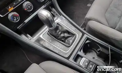 Volkswagen Golf 2013 1.6 Автомат в Москве № 499775, миниатюра 9