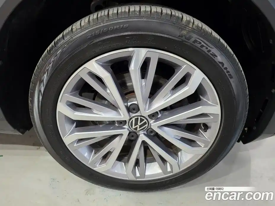 Volkswagen T-Roc 2021 2.0 Автомат в Москве № 499908, фото 20