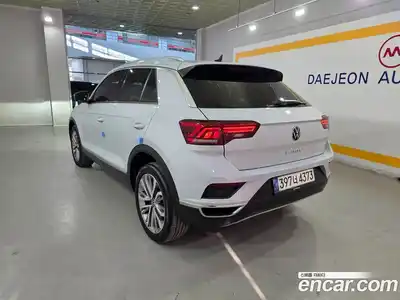 Volkswagen T-Roc 2021 2.0 Автомат в Москве № 499908, миниатюра 3