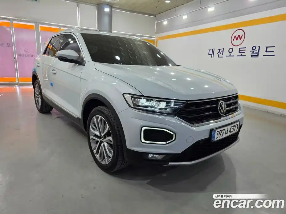 Volkswagen T-Roc 2021 2.0 Автомат в Москве № 499908, фото 7