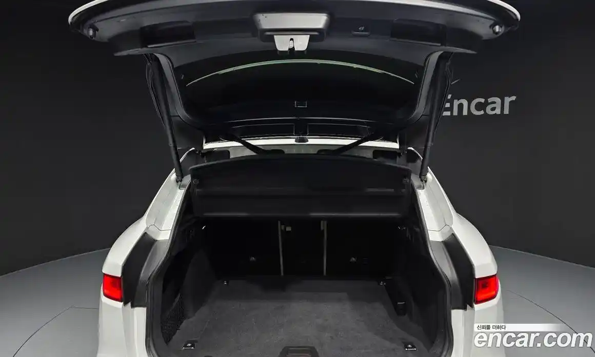 Jaguar F-Pace 2020 2.0 Автомат в Москве № 500177, фото 20