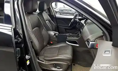 Jaguar F-Pace 2018 2.0 Автомат в Москве № 500241, миниатюра 11